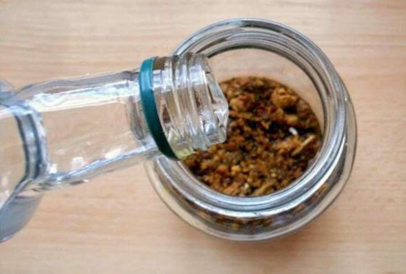 Prepare propolis infusion to increase potency